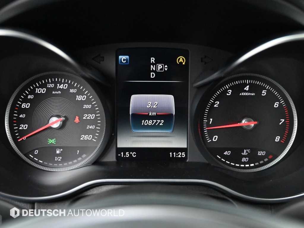 Mercedes Benz C Class - Vista 8