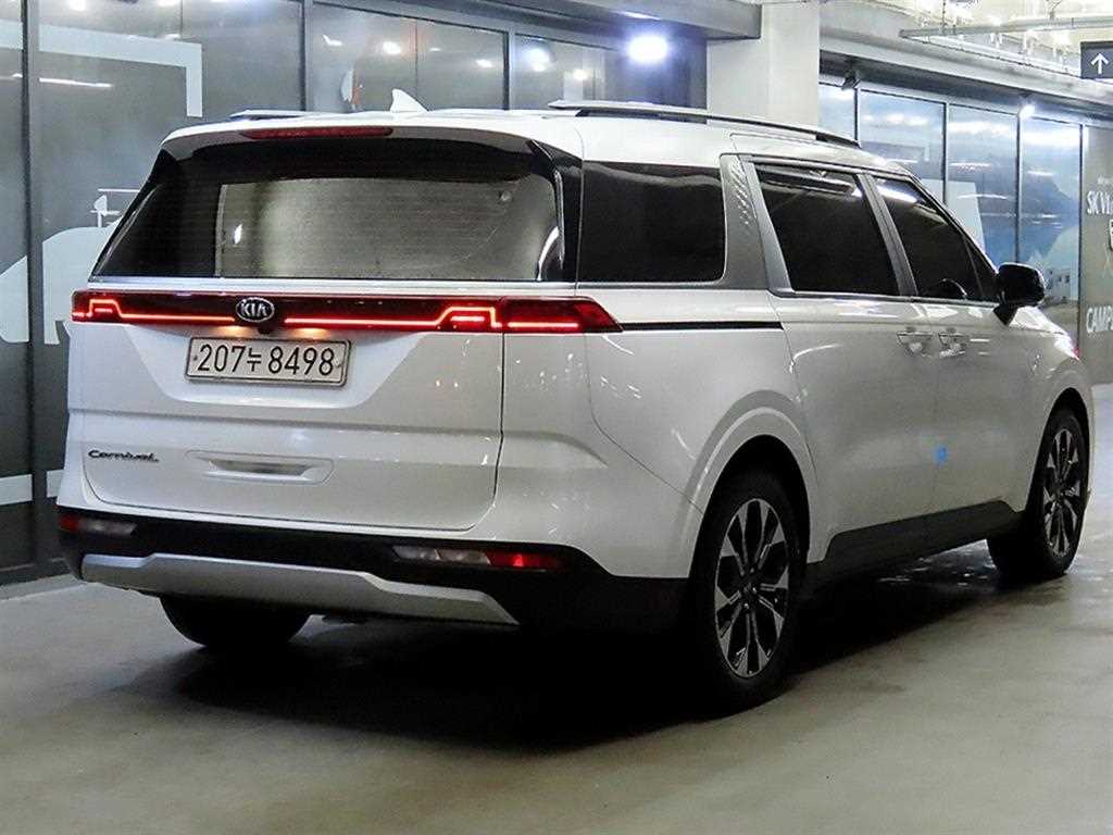 KIA Carnival - Vista 4