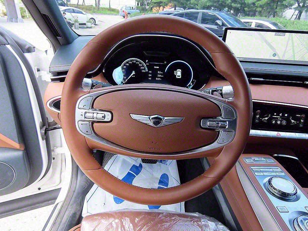 Genesis GV70 - Vista 8