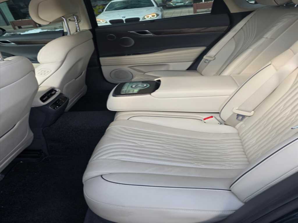 Genesis G80 - Vista 6