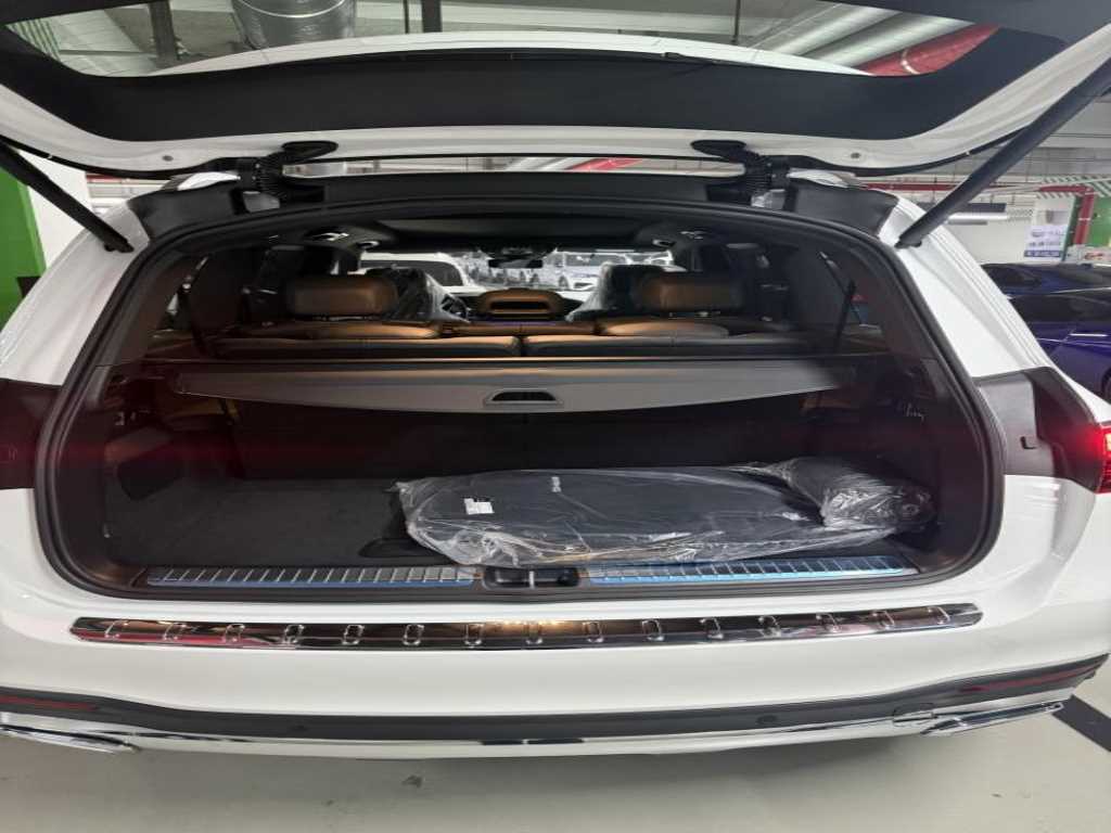 Mercedes Benz GLS Class - Vista 6