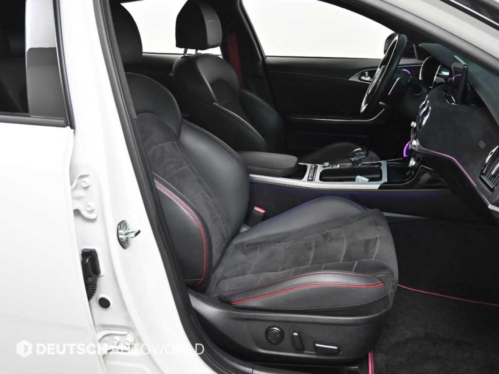 KIA Stinger - Vista 10