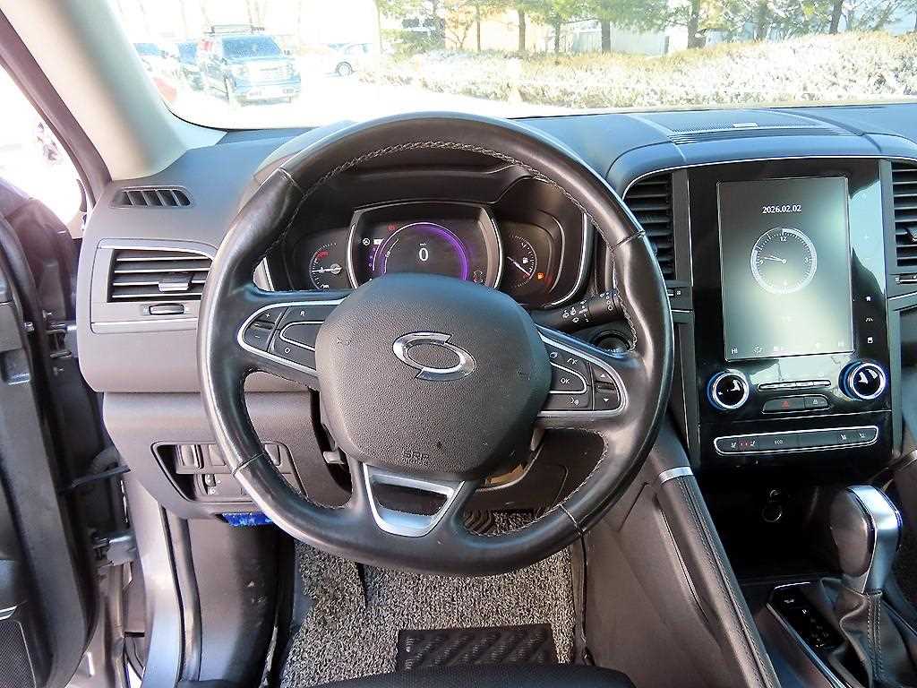 SAMSUNG QM6 - Vista 8