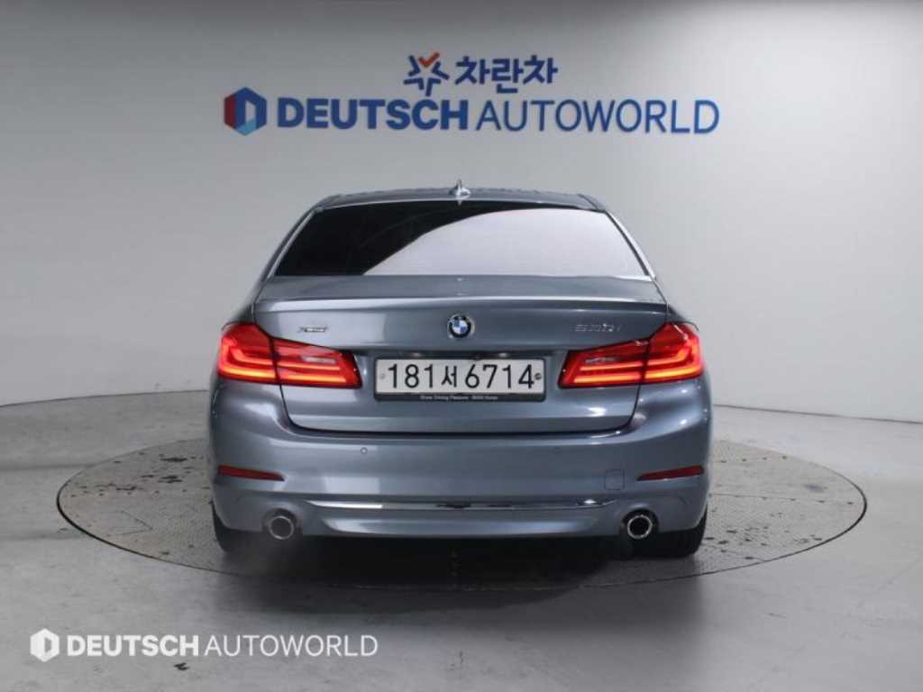 BMW 5 Series - Vista 4