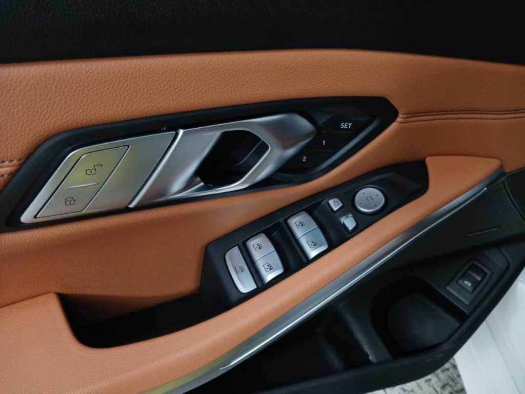 BMW 3 series - Vista 8