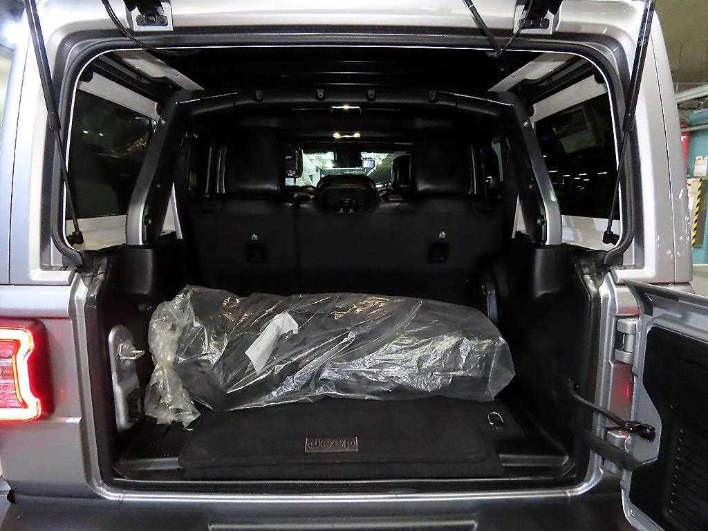 Jeep Wrangler 2020 Plateado - Importación desde Corea - HF Imports Iquique - Foto 18