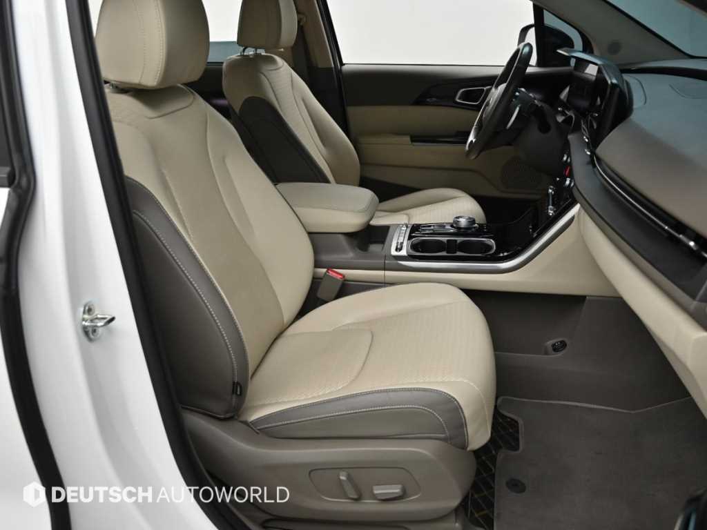 KIA Carnival - Vista 10