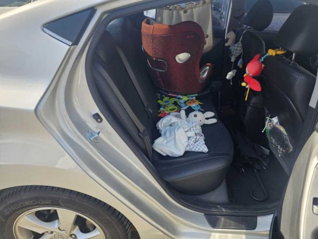 HYUNDAI Avante - Vista 10