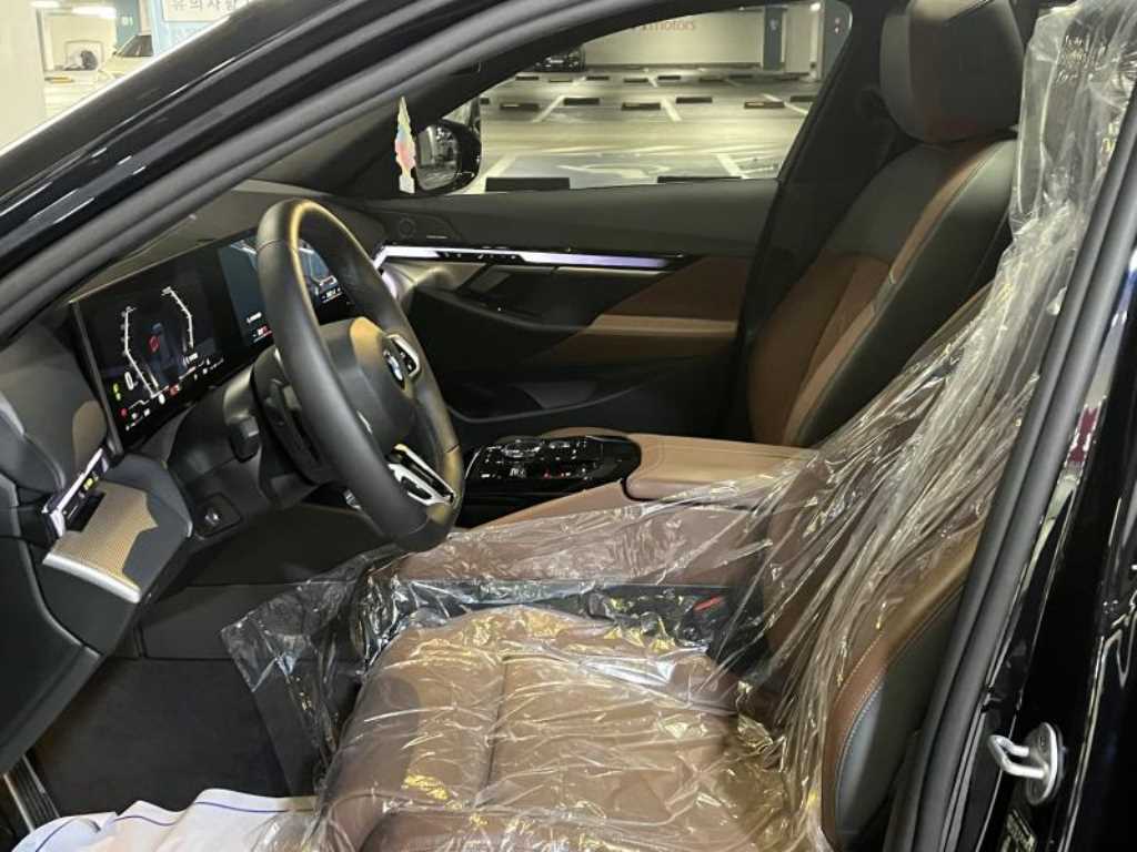 BMW 5 Series 2025 - Importación desde Corea - HF Imports Iquique - Foto 13