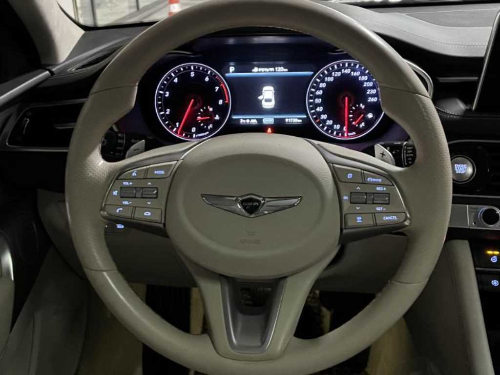 Genesis G70 - Vista 12