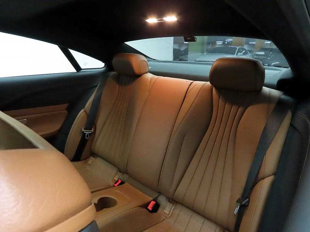 Mercedes Benz E class - Vista 8