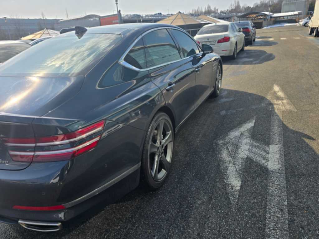 Genesis G80 - Vista 4