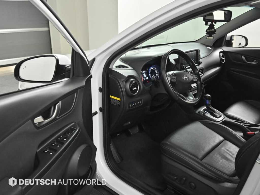 HYUNDAI Kona - Vista 11