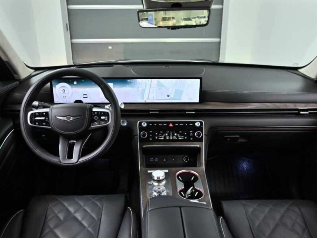 Genesis GV80 - Vista 7