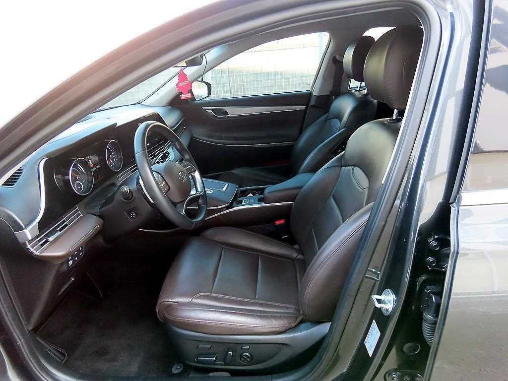 HYUNDAI Grandeur - Vista 5