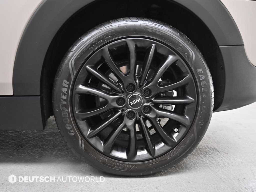 Mini Clubman - Vista 5