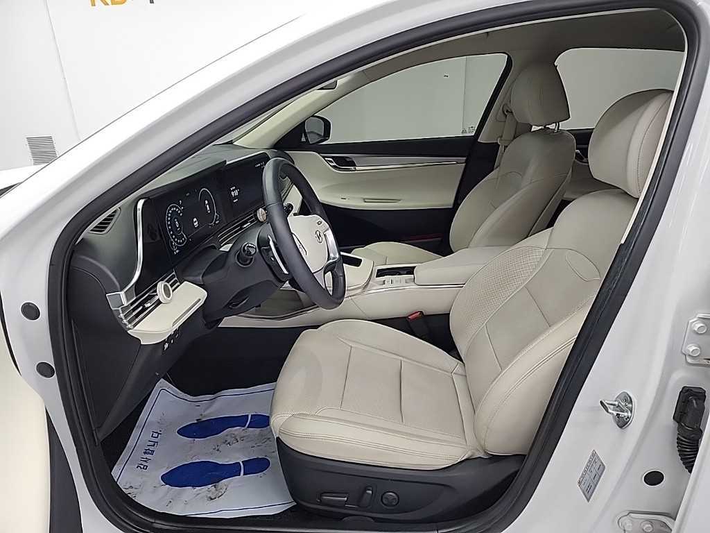 HYUNDAI Grandeur - Vista 11