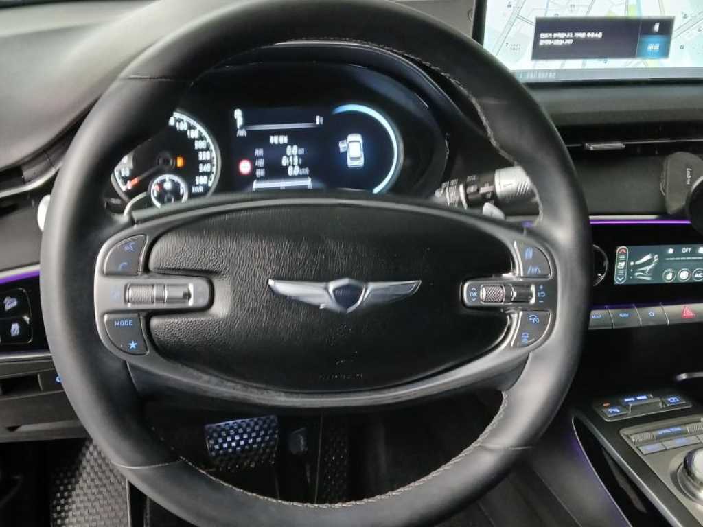 Genesis GV70 - Vista 8