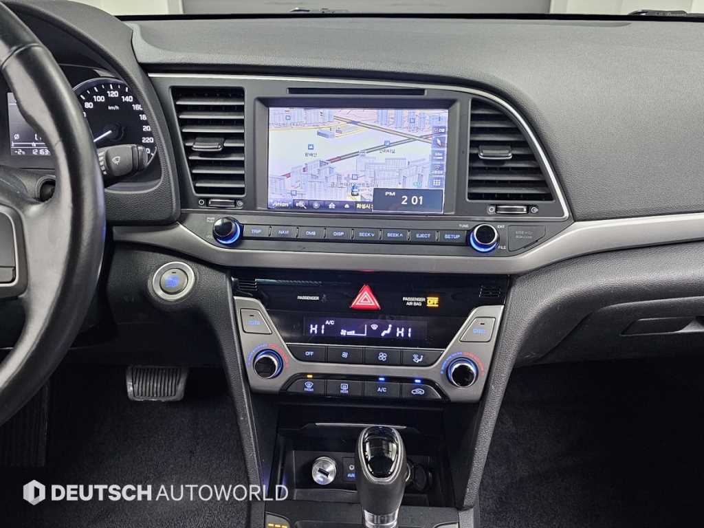 HYUNDAI Avante 2017 Blanco - Importación desde Corea - HF Imports Iquique - Foto 14