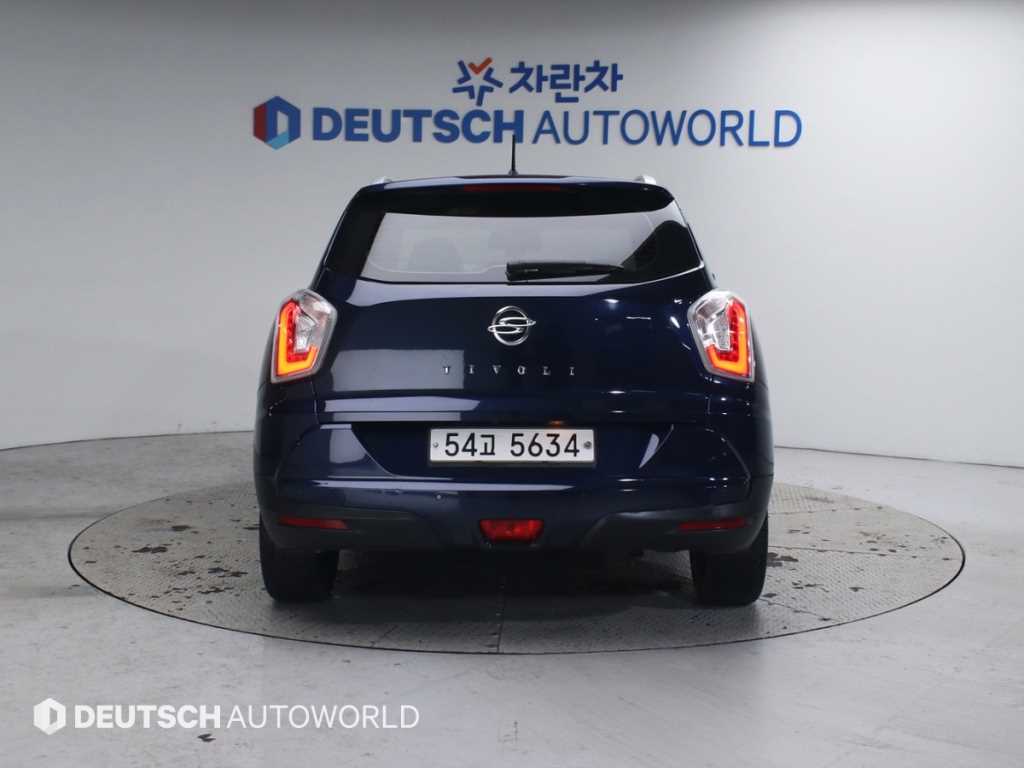 Ssangyong Tivoli - Vista 4