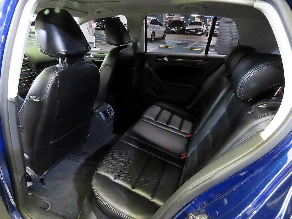 Volkswagen Golf - Vista 7