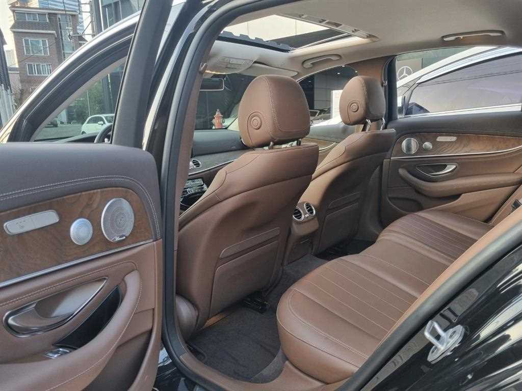 Mercedes Benz E class 2019 Negro - Importación desde Corea - HF Imports Iquique - Foto 14