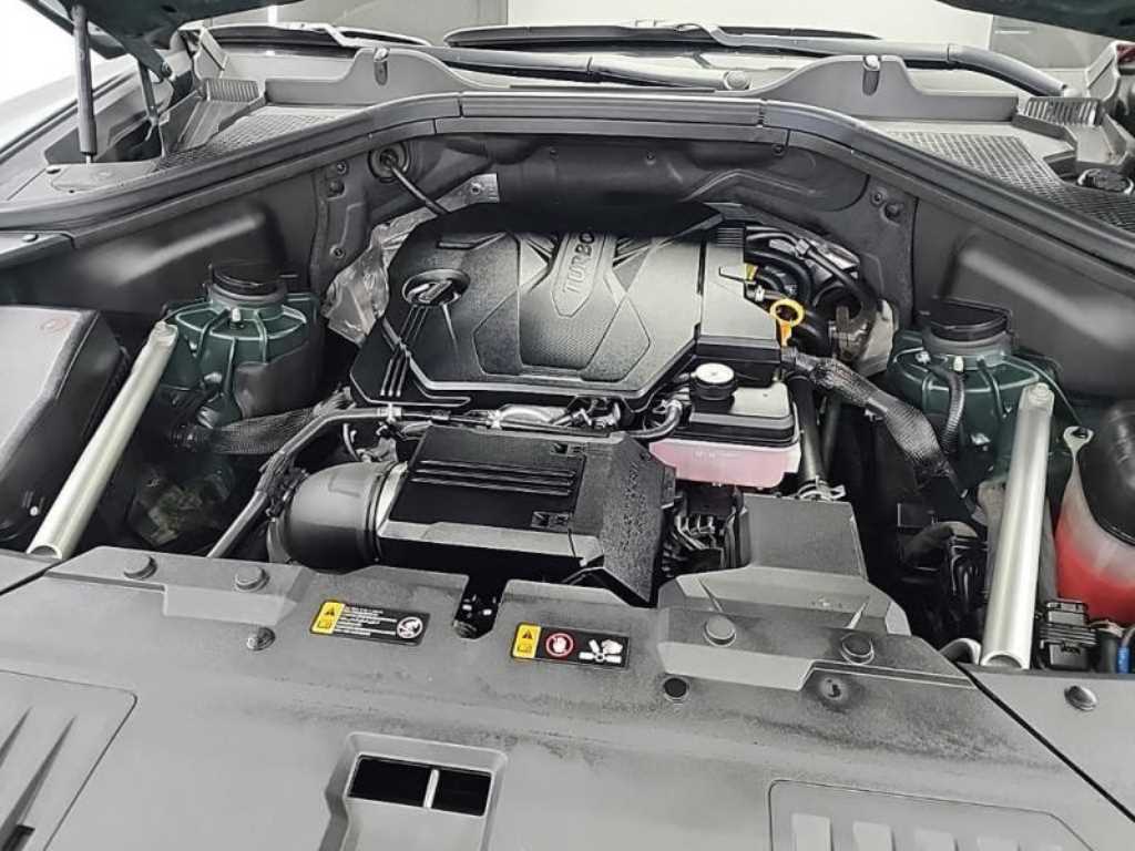 Genesis GV80 - Vista 5