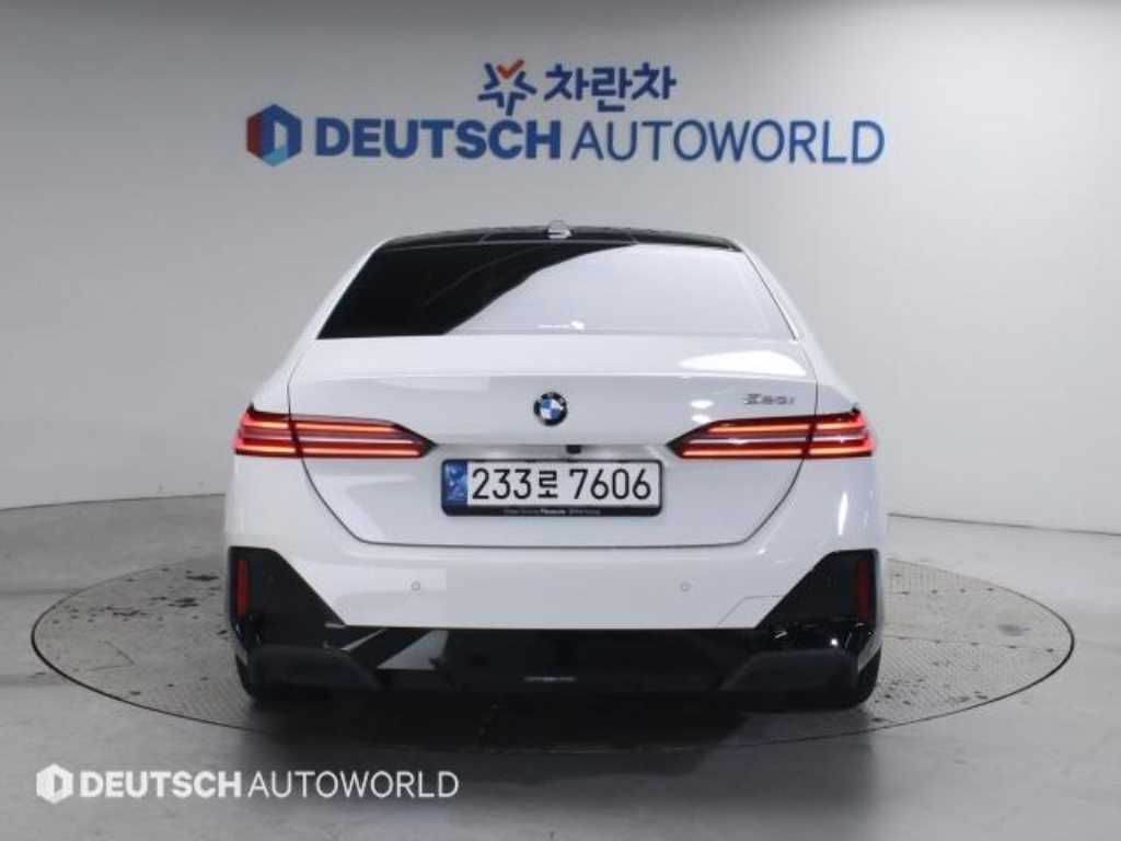 BMW 5 Series - Vista 4