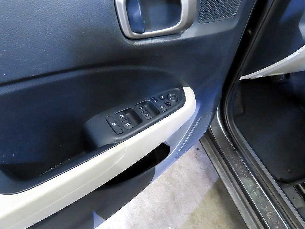 HYUNDAI Venue 2020 Gris - Importación desde Corea - HF Imports Iquique - Foto 16