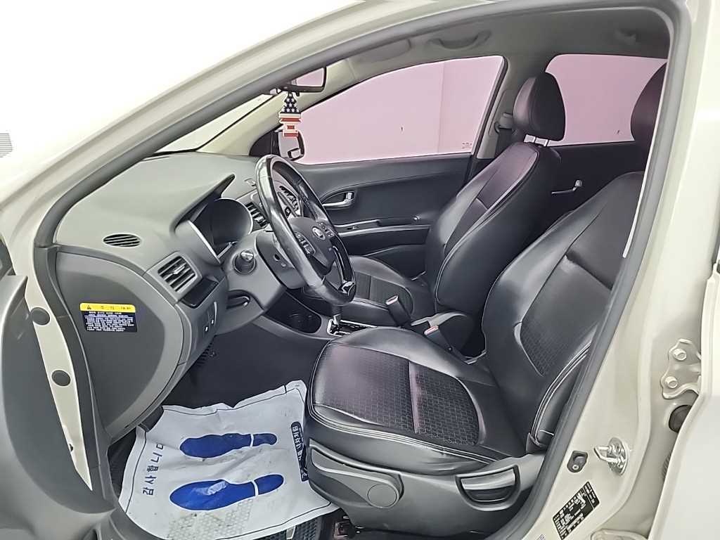 KIA Morning - Vista 11