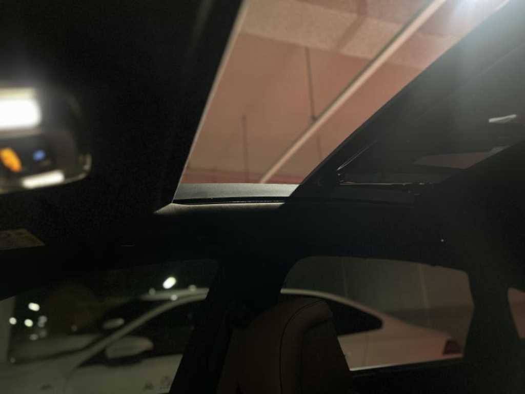 Genesis G80 - Vista 10