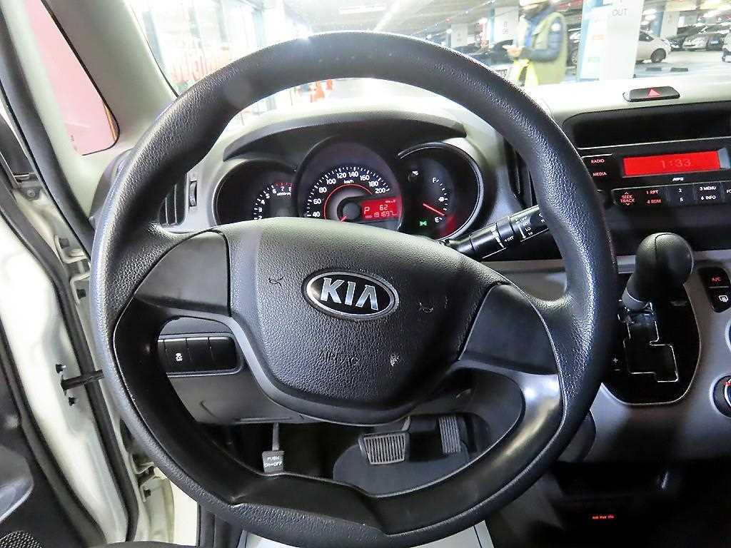 KIA Ray - Vista 8