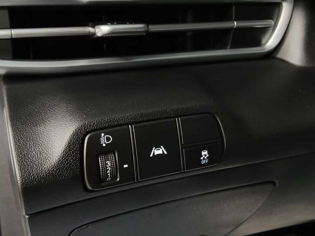 HYUNDAI Avante - Vista 9