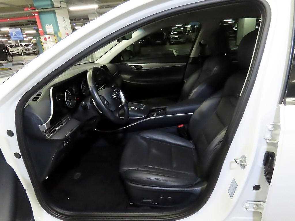 HYUNDAI Grandeur - Vista 6