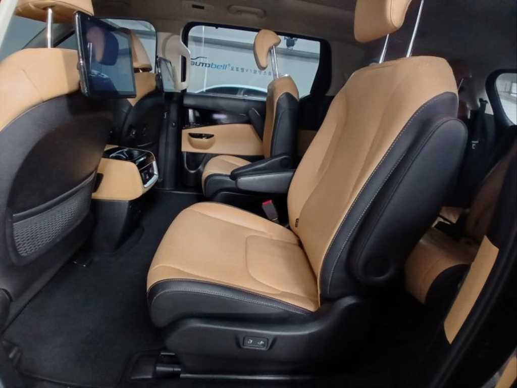 KIA Carnival - Vista 7