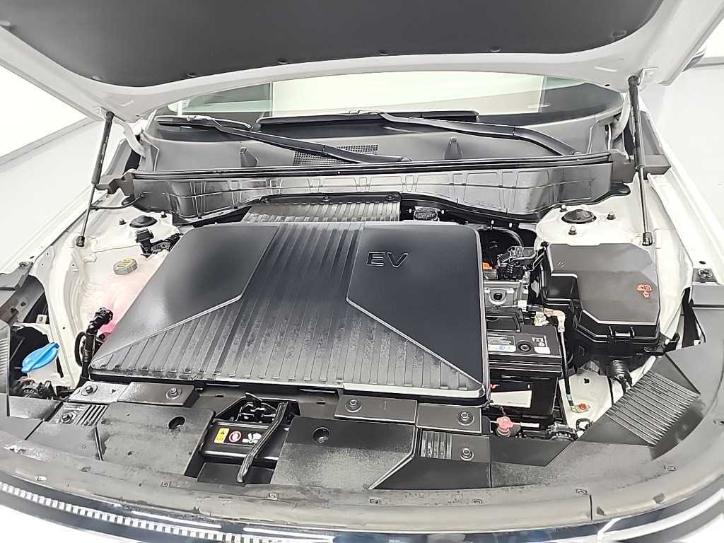 HYUNDAI Kona - Vista 5