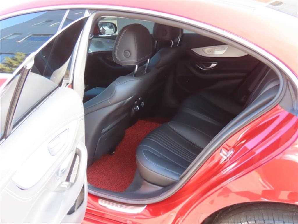 Mercedes Benz CLS Class - Vista 6