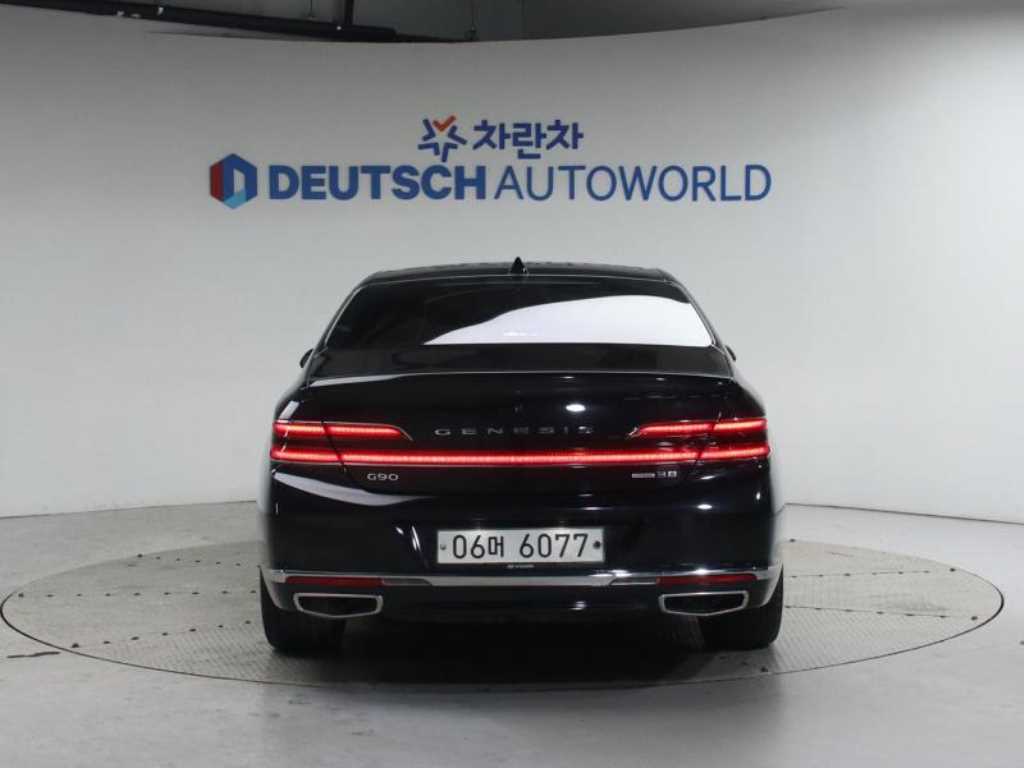 Genesis G90 - Vista 4