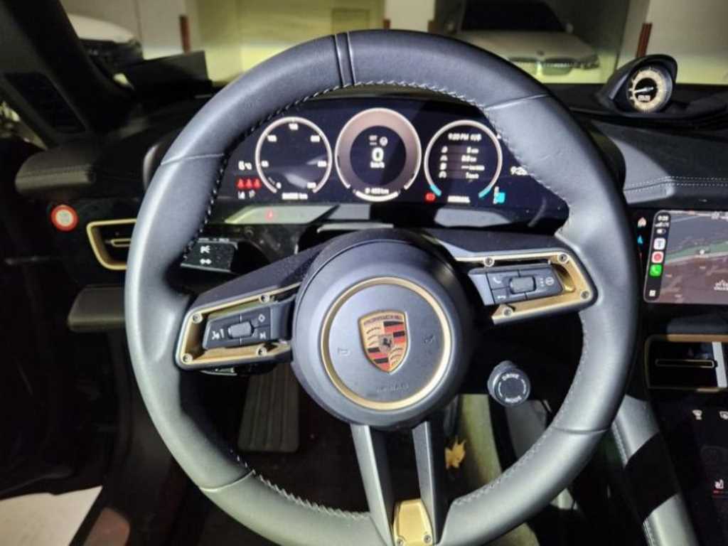 Porsche Taycan - Vista 8