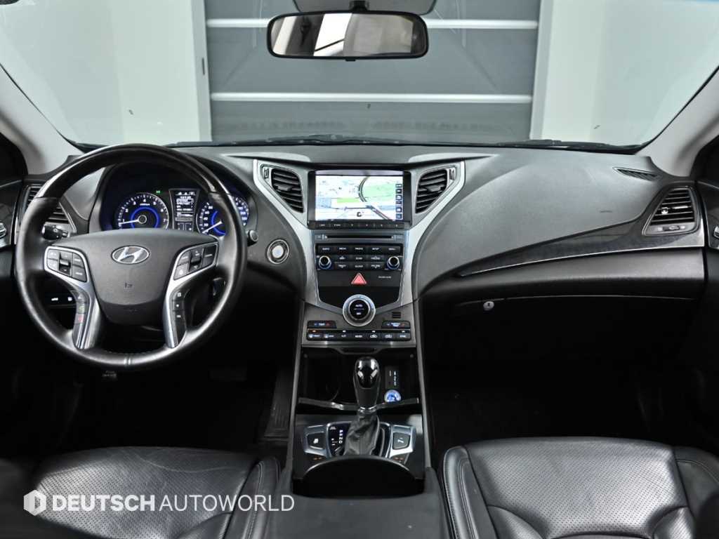 HYUNDAI Grandeur - Vista 7