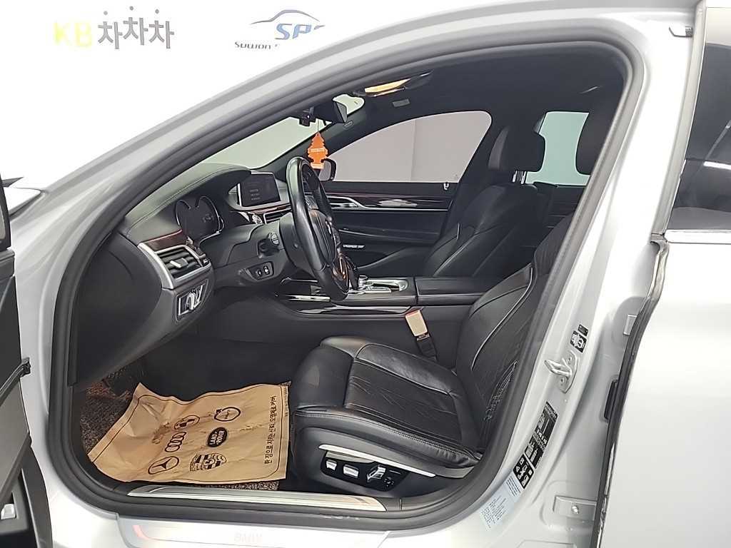 BMW 7 Series - Vista 11