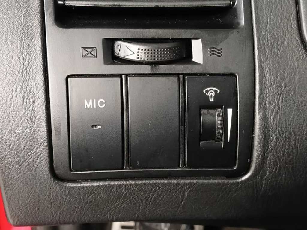 HYUNDAI Tuscani - Vista 11