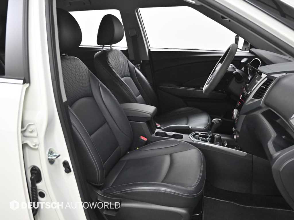 Ssangyong Tivoli - Vista 10