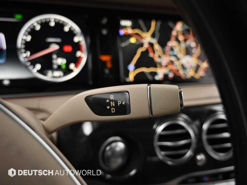 Mercedes Benz S Class - Vista 9