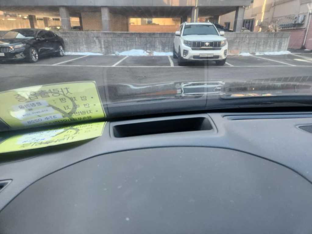 HYUNDAI Genesis - Vista 9