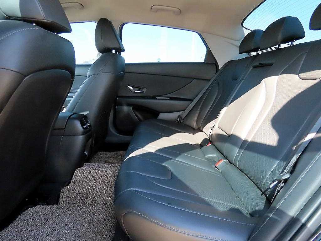 HYUNDAI Avante - Vista 6