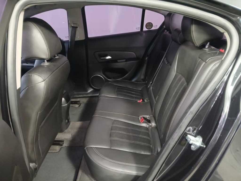 Chevrolet Cruise - Vista 7