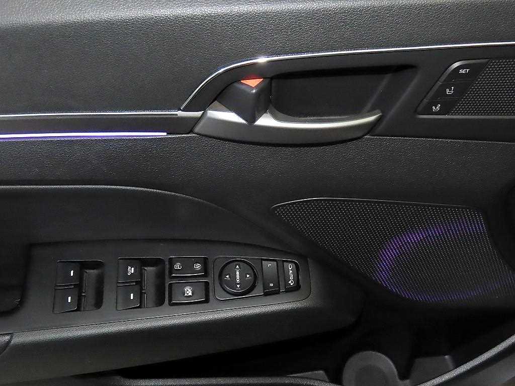 HYUNDAI Avante 2018 Blanco - Importación desde Corea - HF Imports Iquique - Foto 13