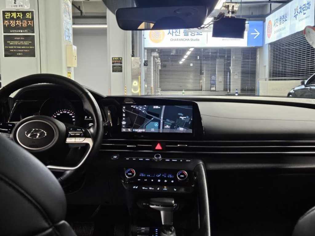 HYUNDAI Avante - Vista 8