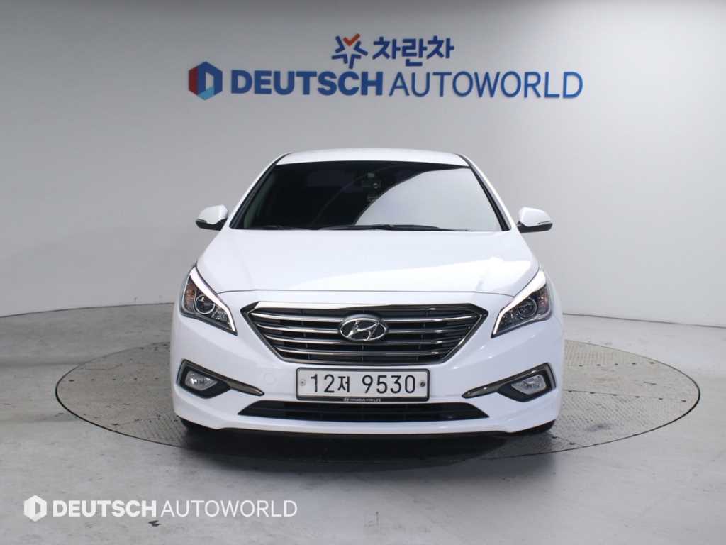 HYUNDAI Sonata - Vista 3